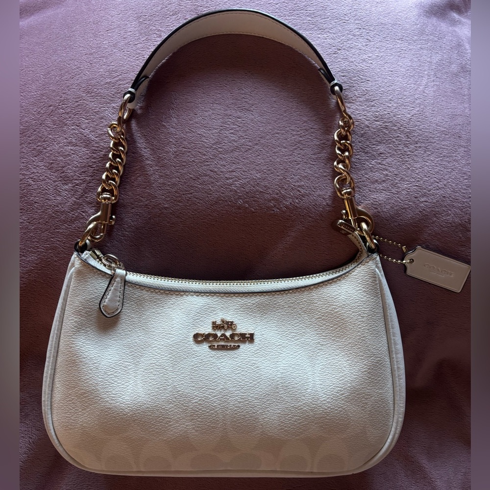 Coach White Shoulder Bag with Cream inside and Gold Accents